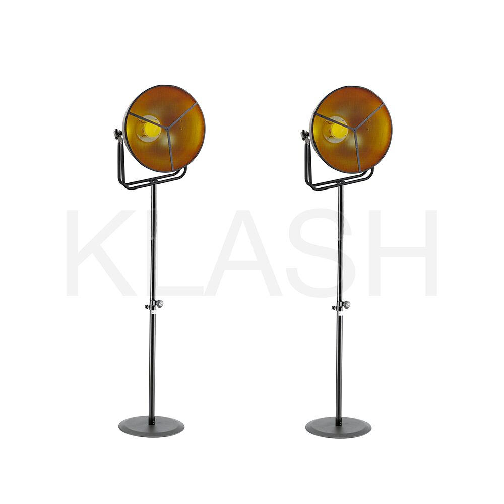 SET STAIRVILLE LED VINTAGE BOWL 50 RGBA CON SUPPORTI KÖNIG & MEYER INSTALLATO PER EVENTO A MILANO CON EFFETTI DI LUCE CALDA E STILE VINTAGE